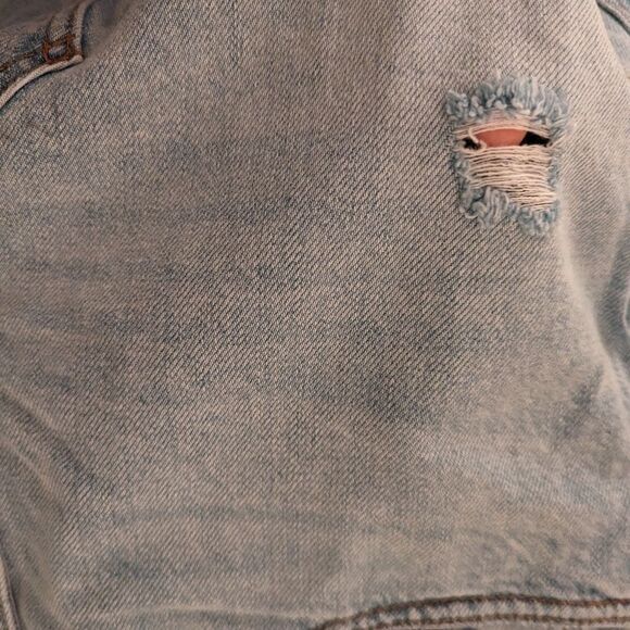 Free People Denim Skirt Montauk Light Wash Distressed Jean Skirt sz 29 Mini - Picture 11 of 11